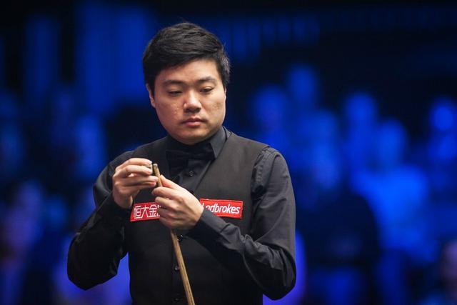 球舞台上 球舞台上