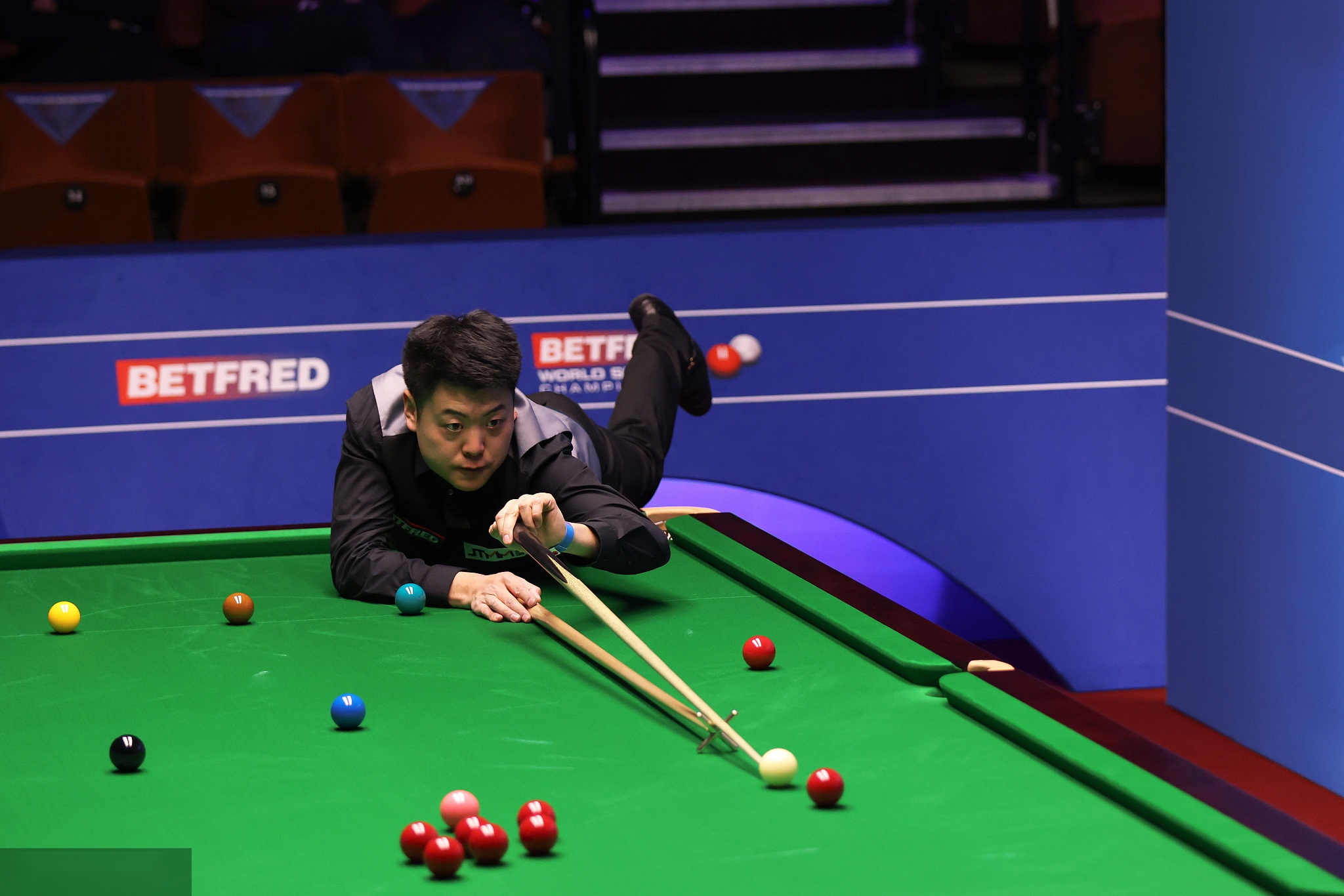 出球通道被 出球通道被